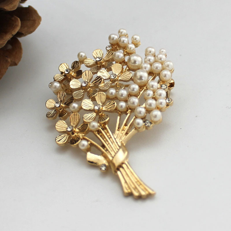 Ladies Delicate Bouquet Pearl  - Suit Supply Wedding Party recensie en prijs