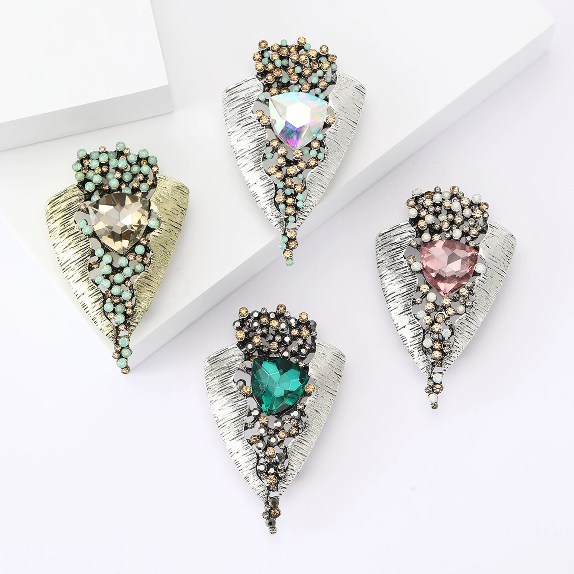 Vintage Creative Brooch High-e - Suit Supply Wedding Party recensie en prijs