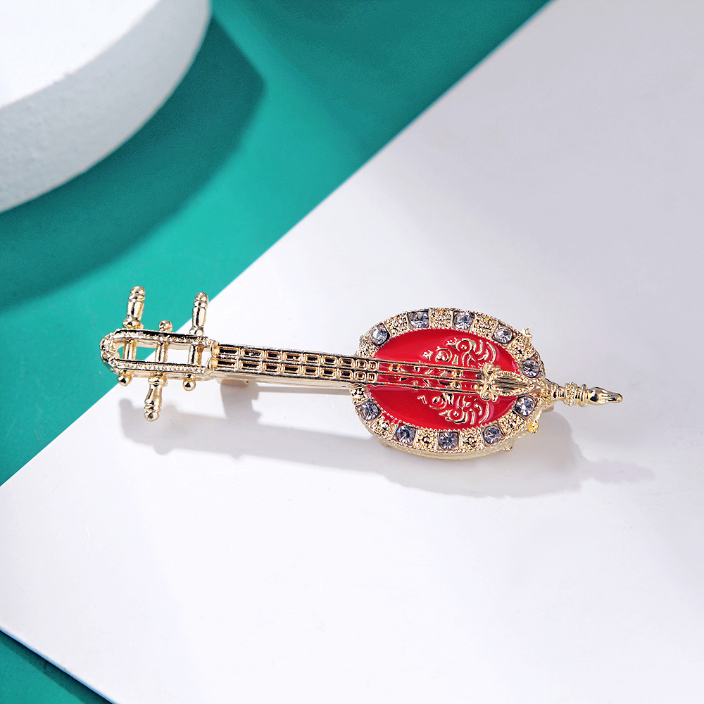 Antique Lute Red Enamel Brooch - Suit Supply Wedding Party recensie en prijs